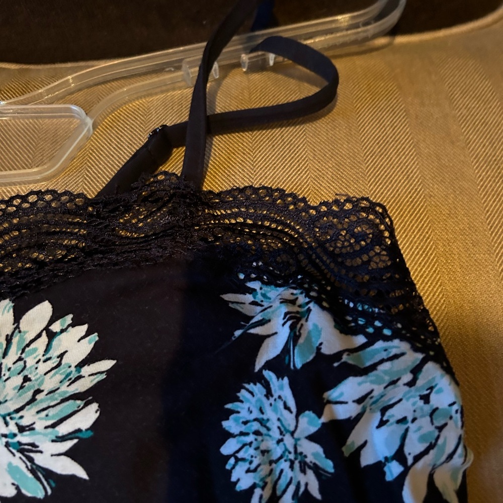 T strap tee - Picture 4 of 4